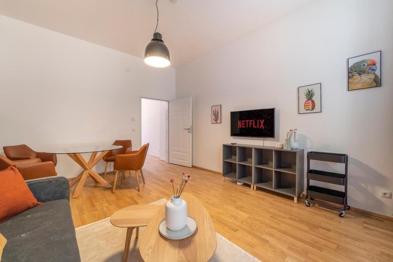 Klaus I Levestate Apartment *