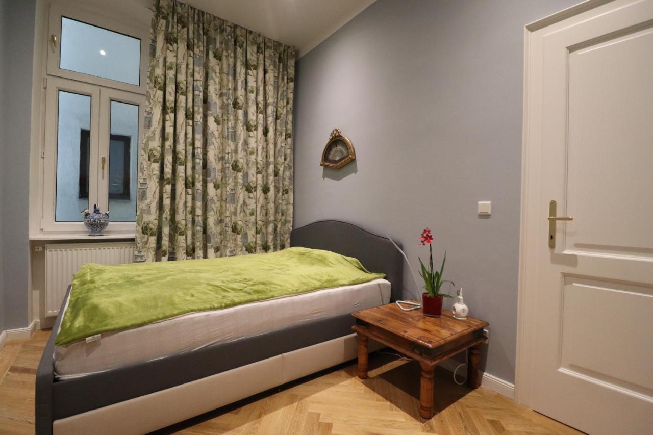 Mit Balkon Beim Schloss Belvedere Apartment Vienna