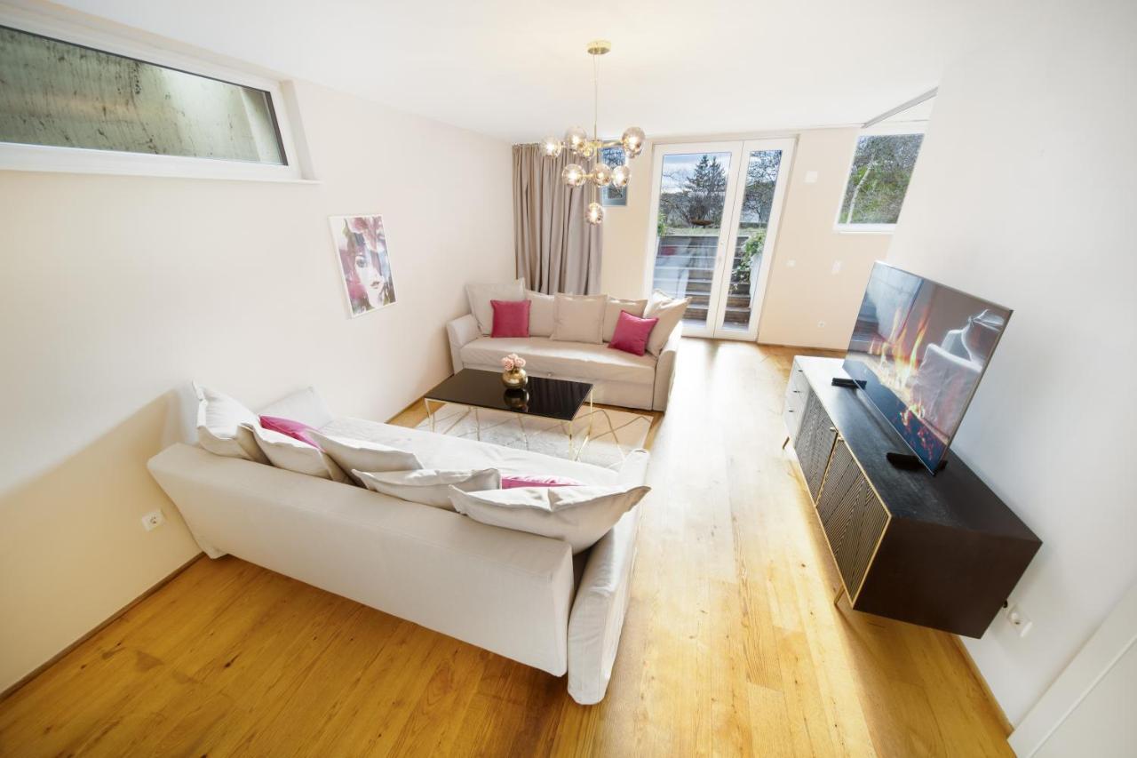 Smile Villa Mit Parkplatz, Garten Und Terrasse Im Beliebten Doebling In Wien *