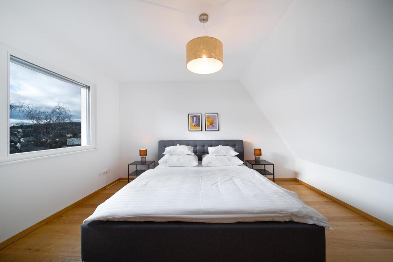 Smile Villa Mit Parkplatz, Garten Und Terrasse Im Beliebten Doebling In Wien Villa *