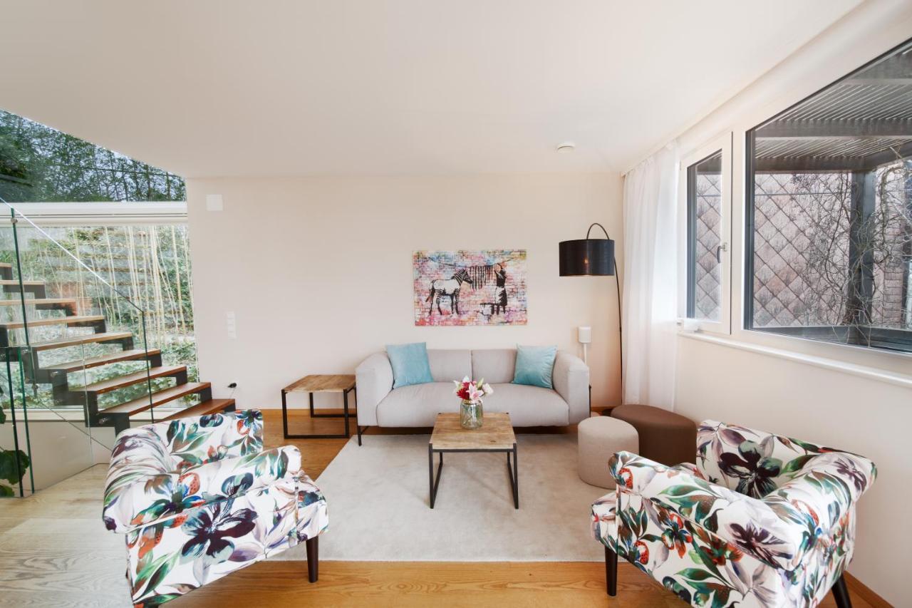 Smile Villa Mit Parkplatz, Garten Und Terrasse Im Beliebten Doebling In Wien Vienna
