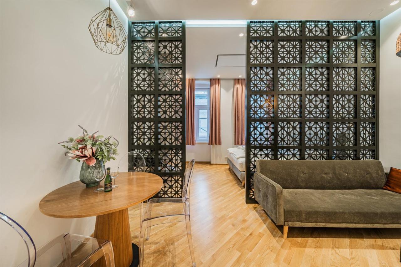Zeus Design Schoenbrunn Apartment Vienna