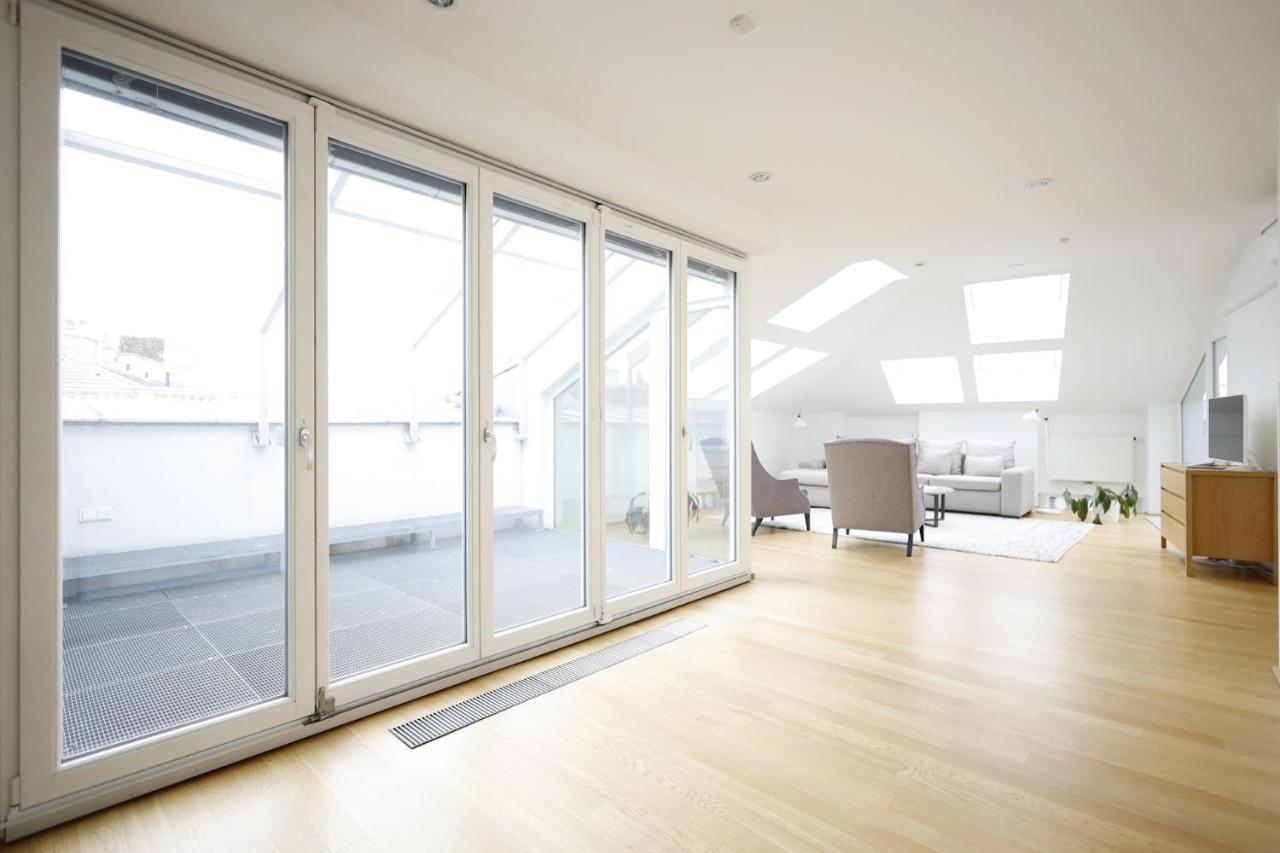 Heymi Opernring Apartment *