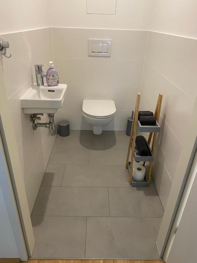 FeelHome Vienna, Subway U1 Kagran/Donauzentrum * Wien
