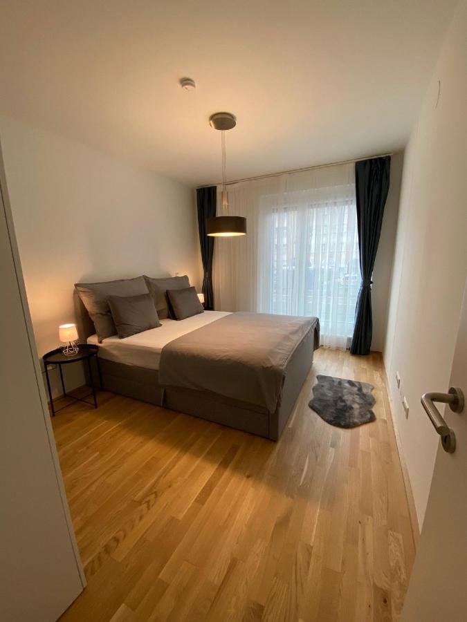 Apartment FeelHome Vienna, Subway U1 Kagran/Donauzentrum *