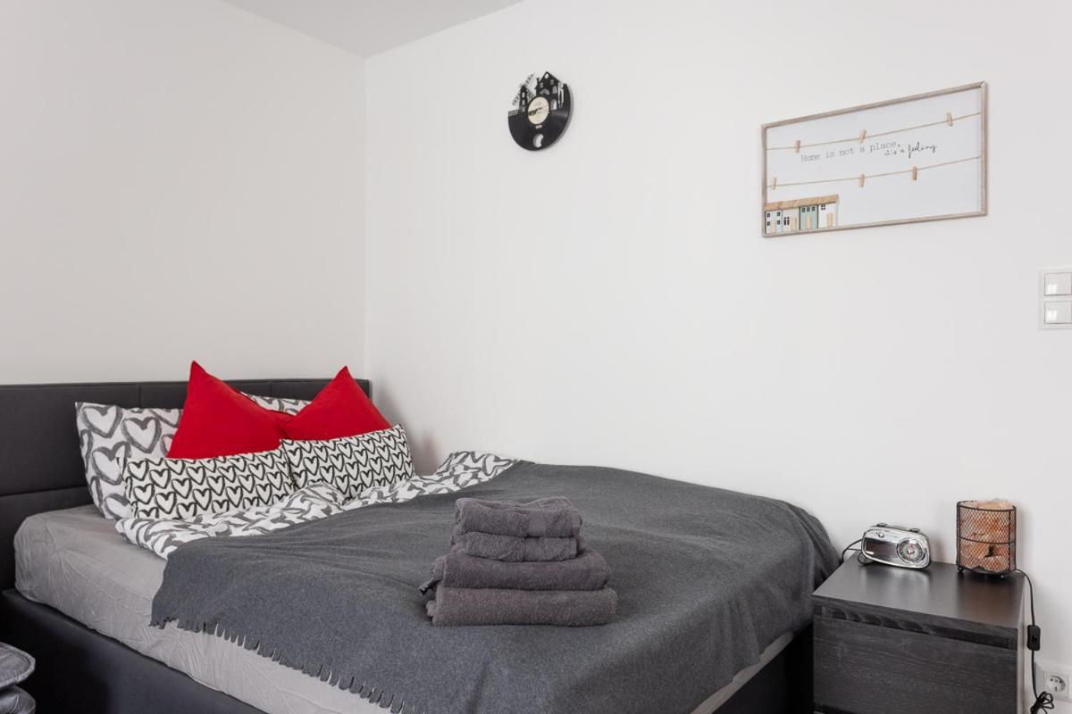 Apartment New Shalalaliving - Lovenest Or Workspace Near Schoenbrunn Bg