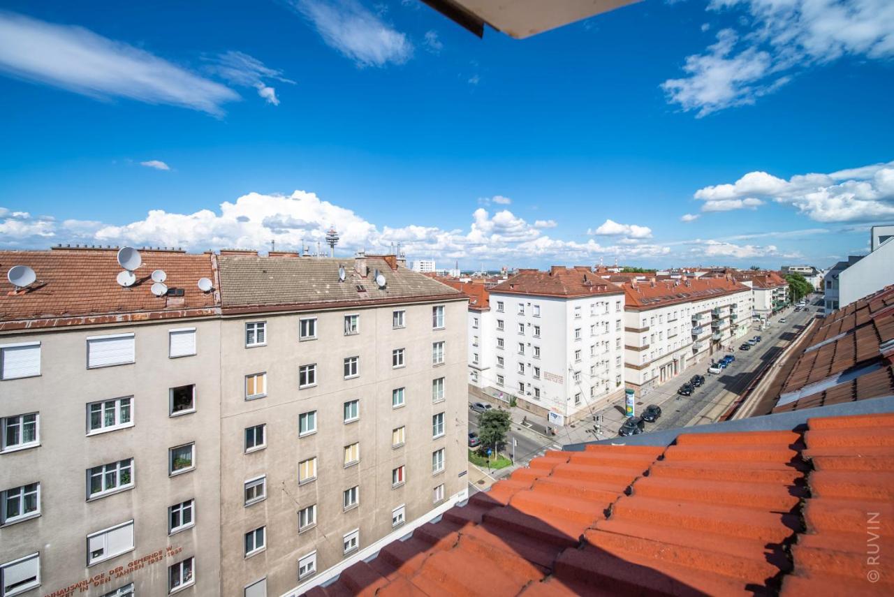 Apartment 3 Bedroom Penthouse Ideal For Large Groups, 112 Wien