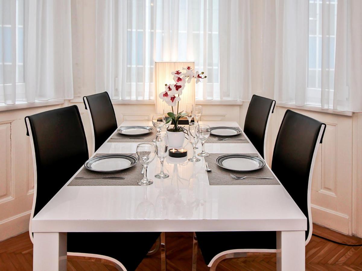 Romantic Living By Interhome Apartment Wien