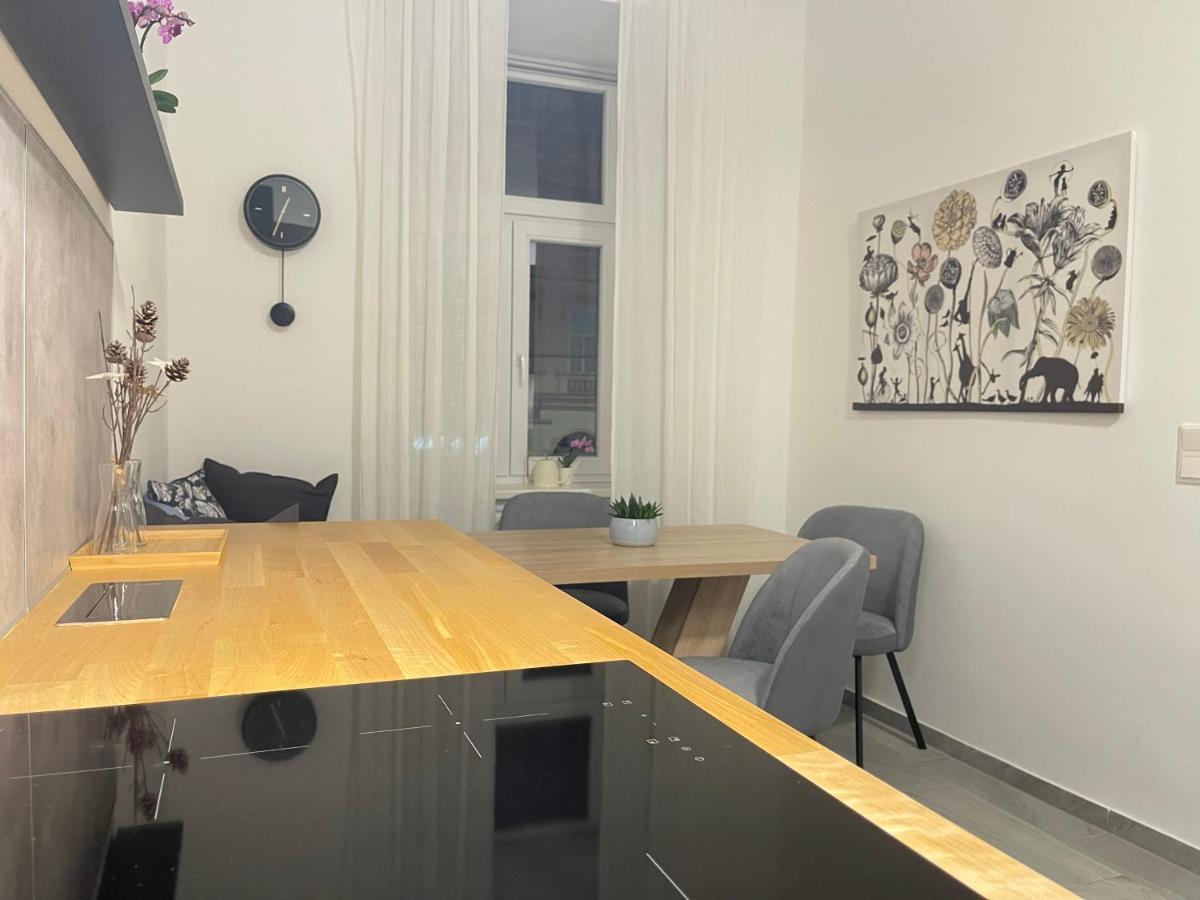Big Apartment *