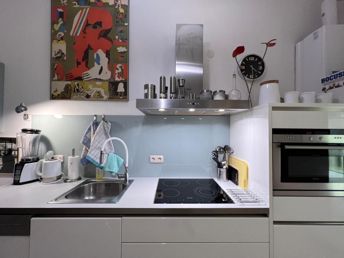 Design Apartment: Stylish Near Schönbrunn With Parking & Netflix Viena