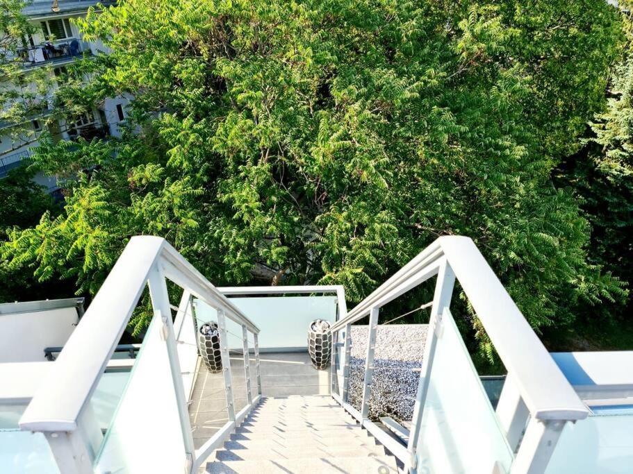 Luxury 4 Bedroom Roof With 3 Balconies & View Wien