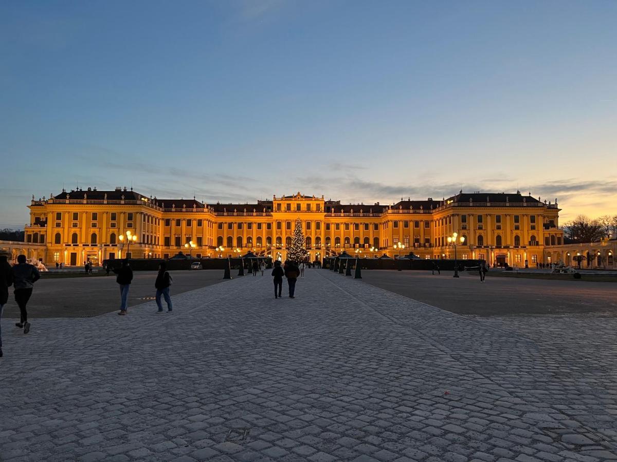 Design Apartment: Stylish Near Schönbrunn With Parking & Netflix Apartment *