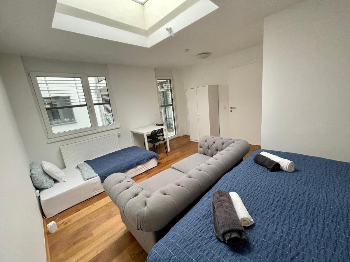 Homestay Eca Rooftop Live - Private & Serviced Vienna