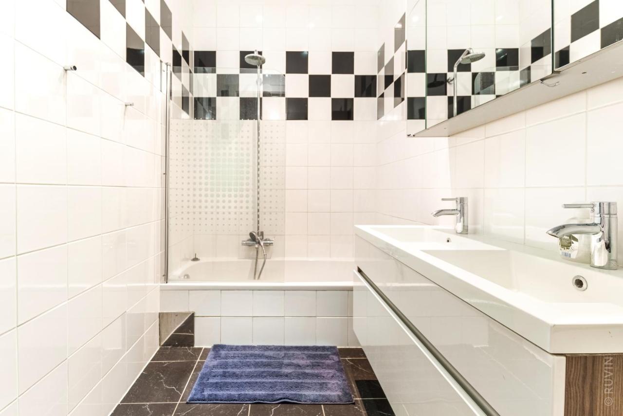 Apartment King Bed And Netflix Central Near Metro, 110 *