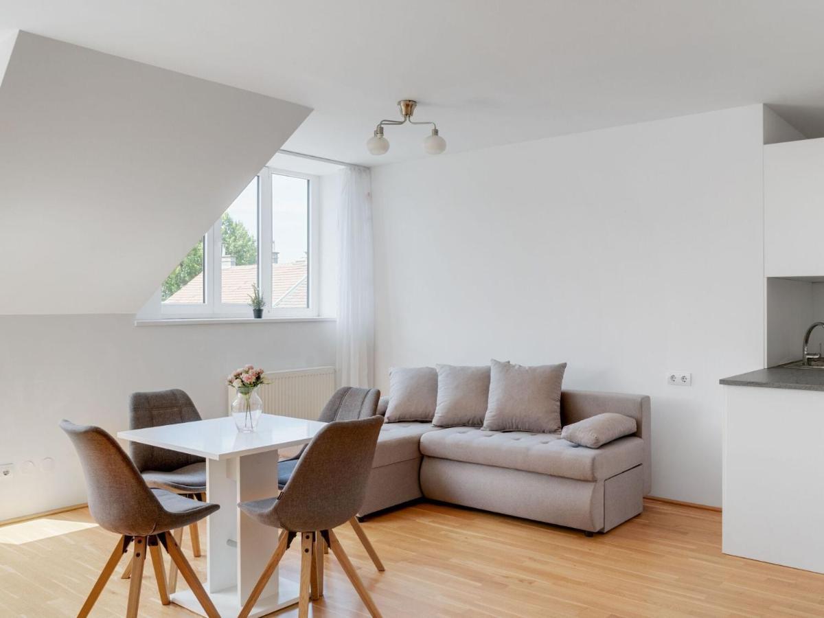 Elegant In With Patio *