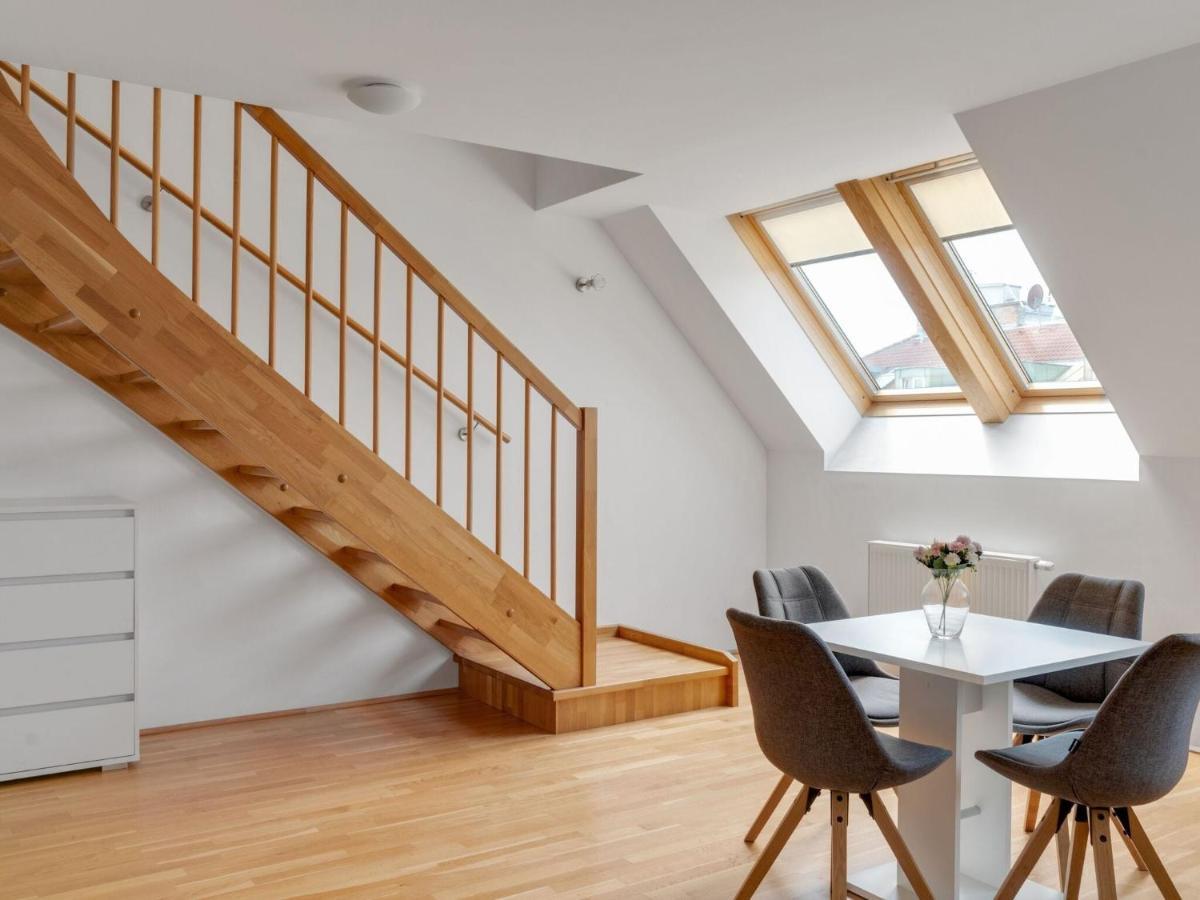 Apartment Elegant In With Patio Wien