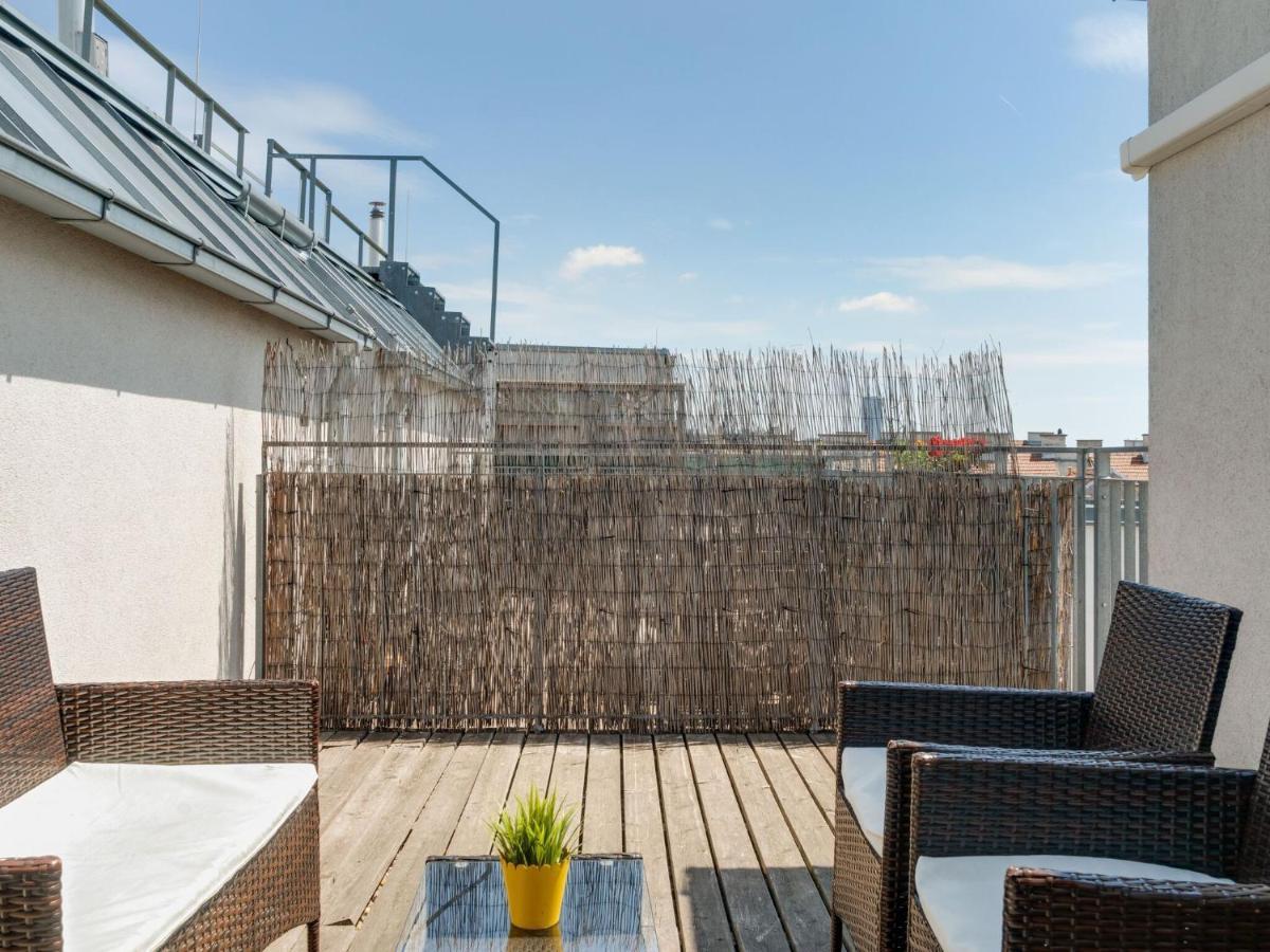 Elegant In With Patio * Wien