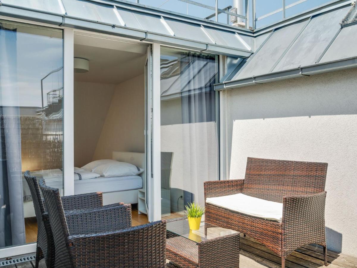 Elegant In With Patio Apartment