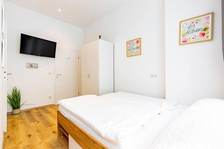 Apartment Budget West With Shared Kitchen *