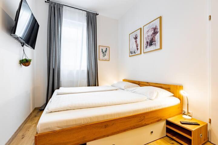 Apartment Budget West With Shared Kitchen Vienna