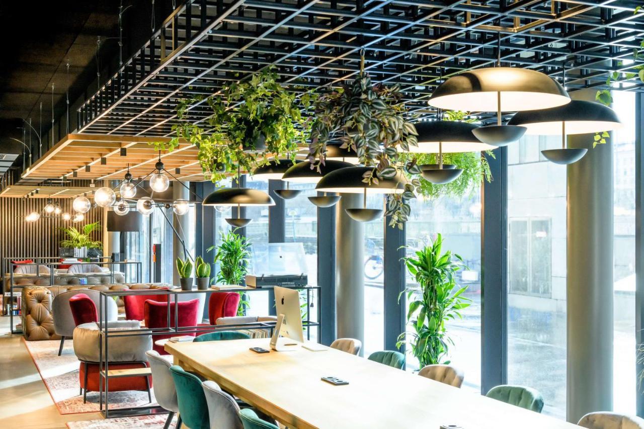 Radisson Red Hotel, Hotel 4*