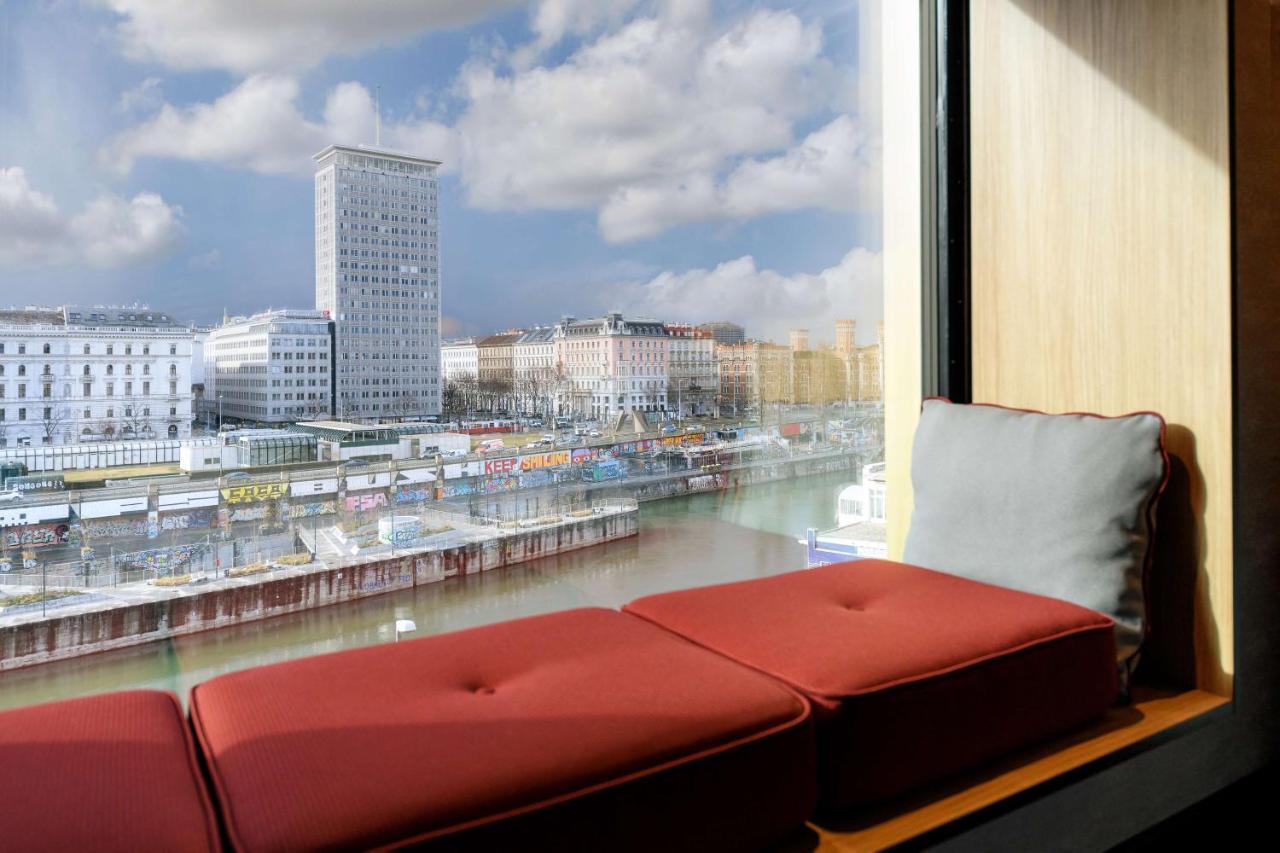 Radisson Red Hotel, Vienna