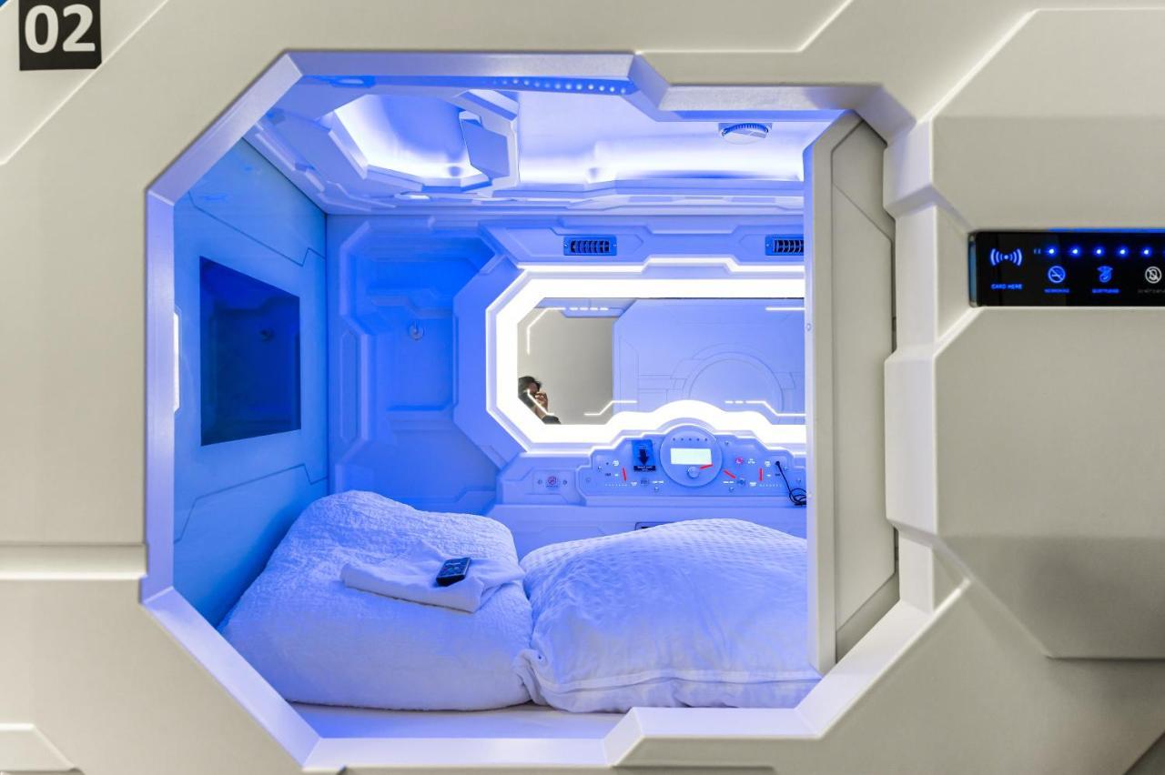 Space - Hall *