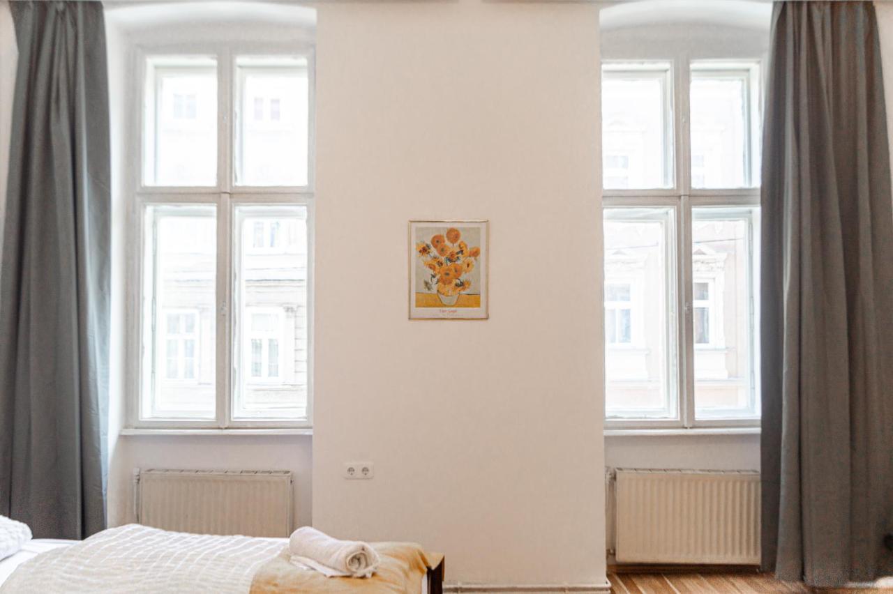 Apartment Pleasant 3br Near Event Location Wiener Stadthalle *