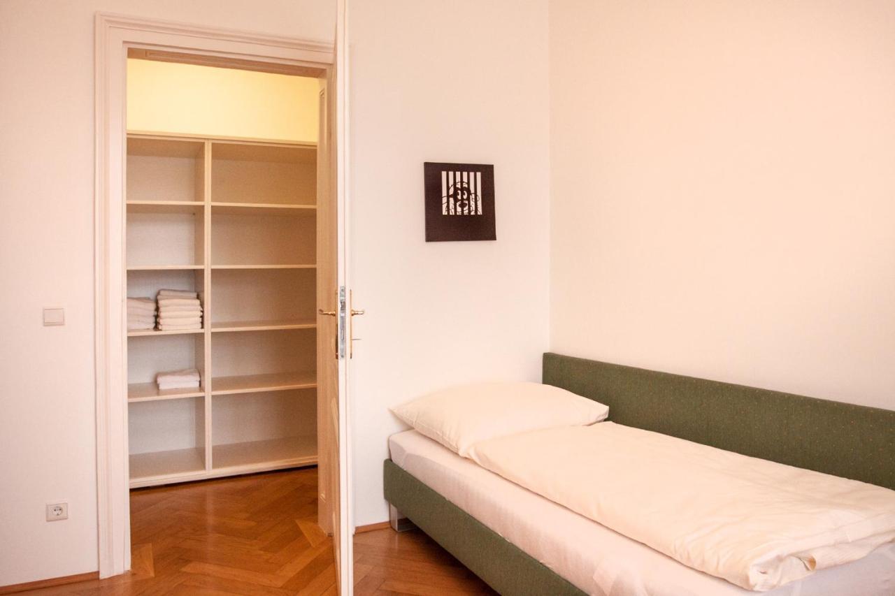 Riess Rotenhofgasse | Contactless Check-in Apartment