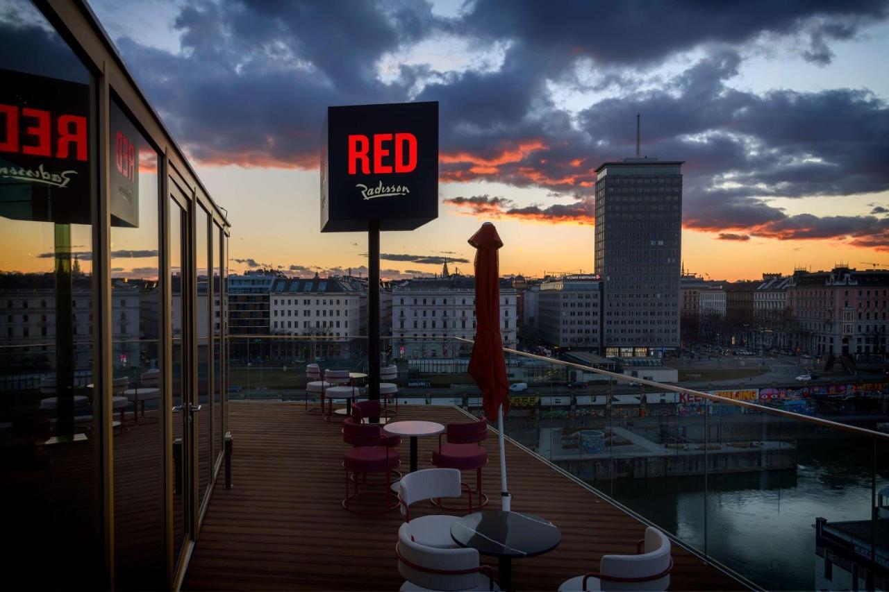 Radisson Red Hotel, Hotel