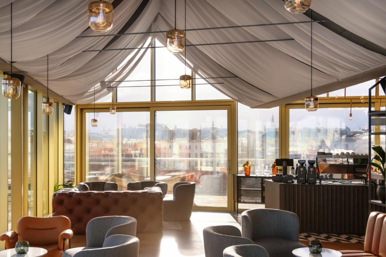Radisson Red Hotel, 4*