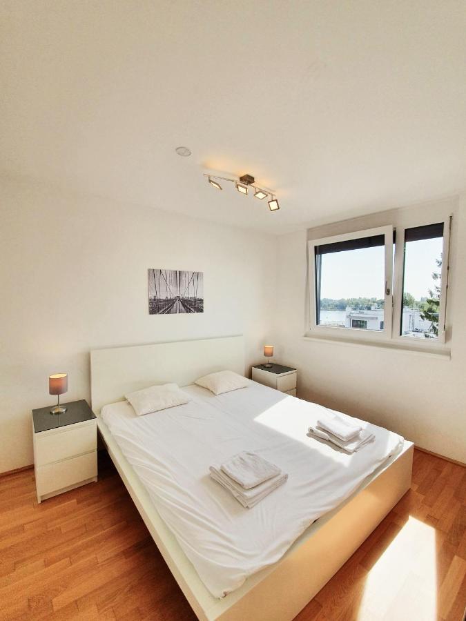 Apartment Near Lake Two Bedroom Fully Furnished