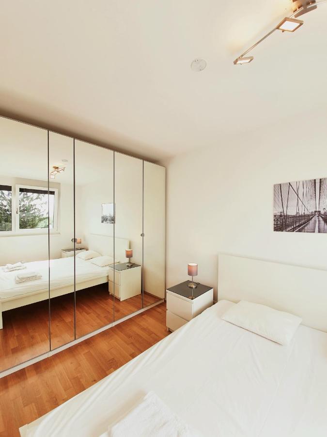 Apartment Near Lake Two Bedroom Fully Furnished