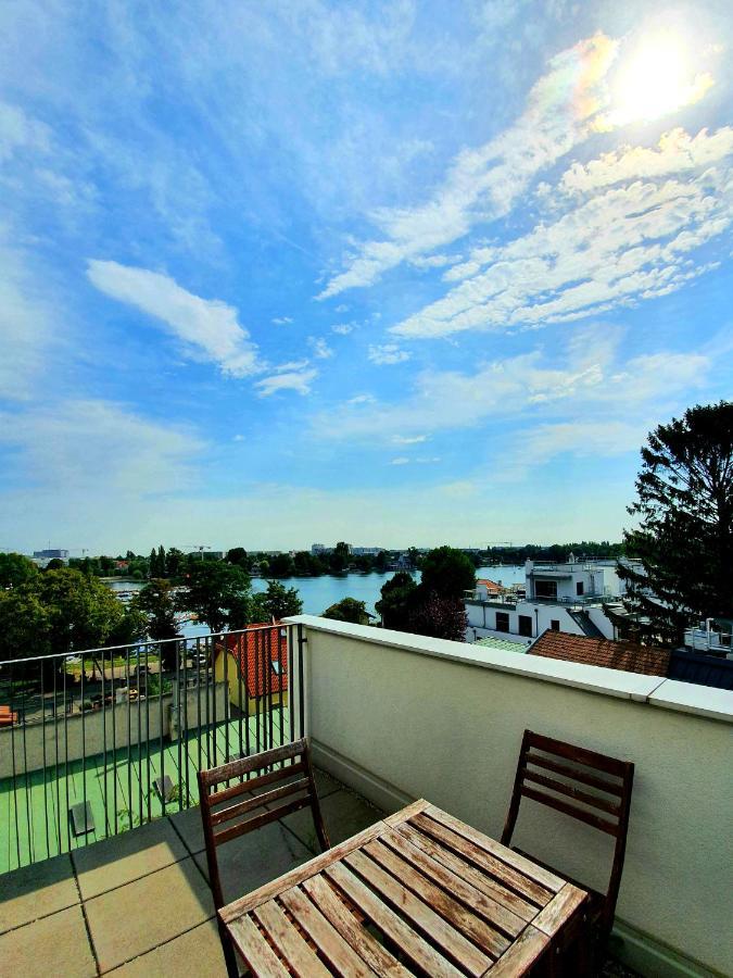 Apartment Near Lake Two Bedroom Fully Furnished Vienna