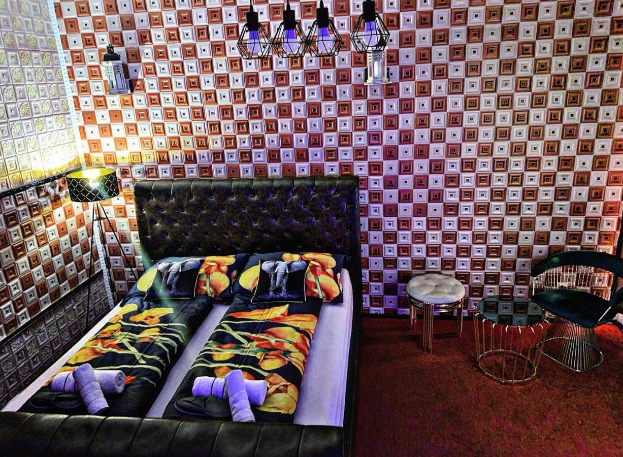 Apartment Deluxe *
