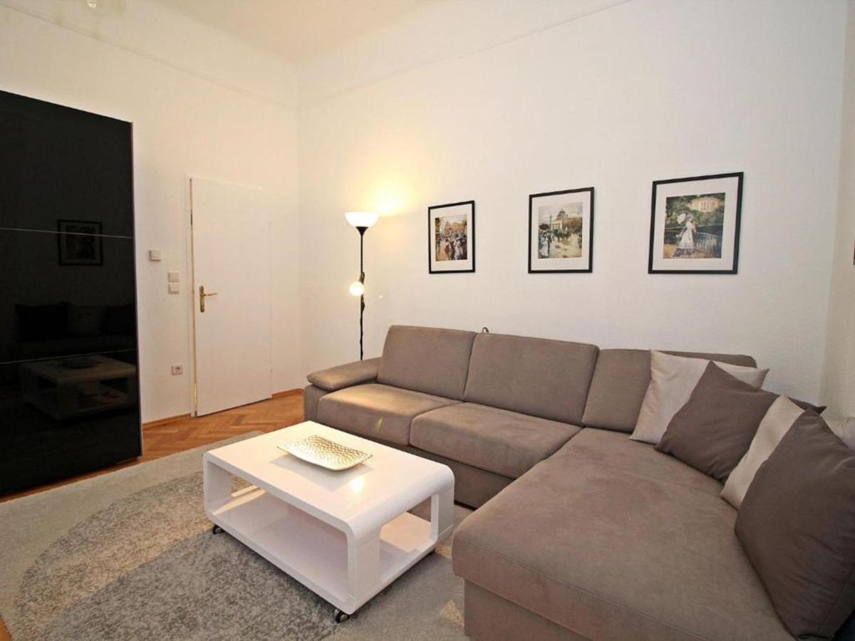 Kings Apartment *