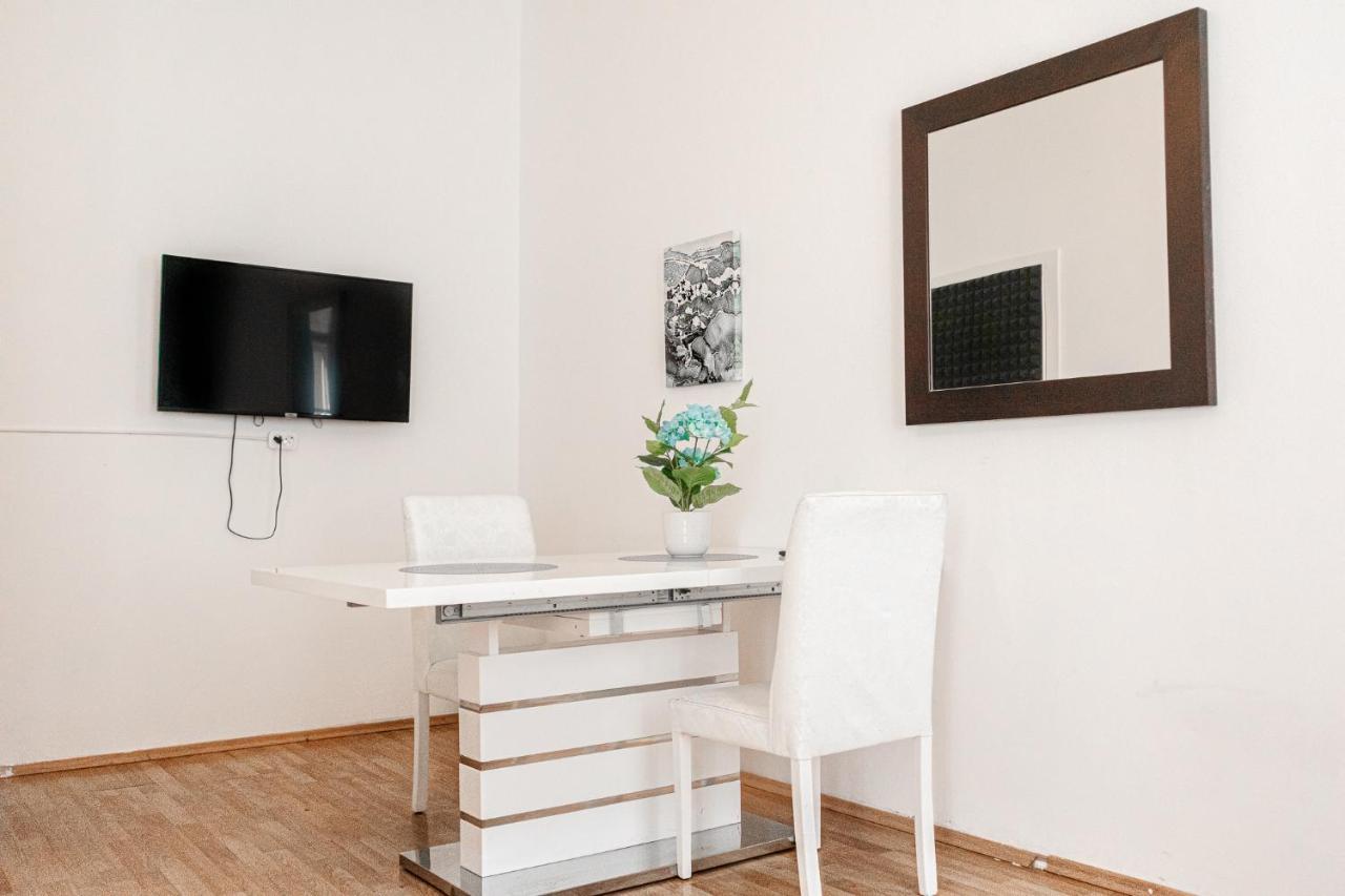 Central Belvedere 3br Shared - 12 Min From City Center Apartment *
