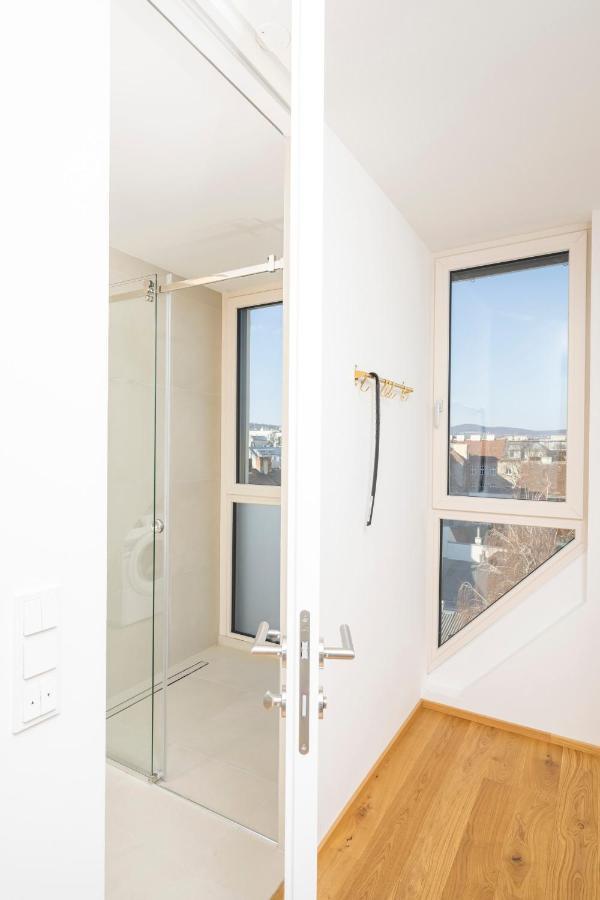 Apartment Rooftop Mit Großer Terrasse By Ichbucheat Wien