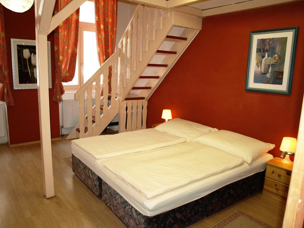 Hotel Liechtenstein Apartments II Aparthotel 2*