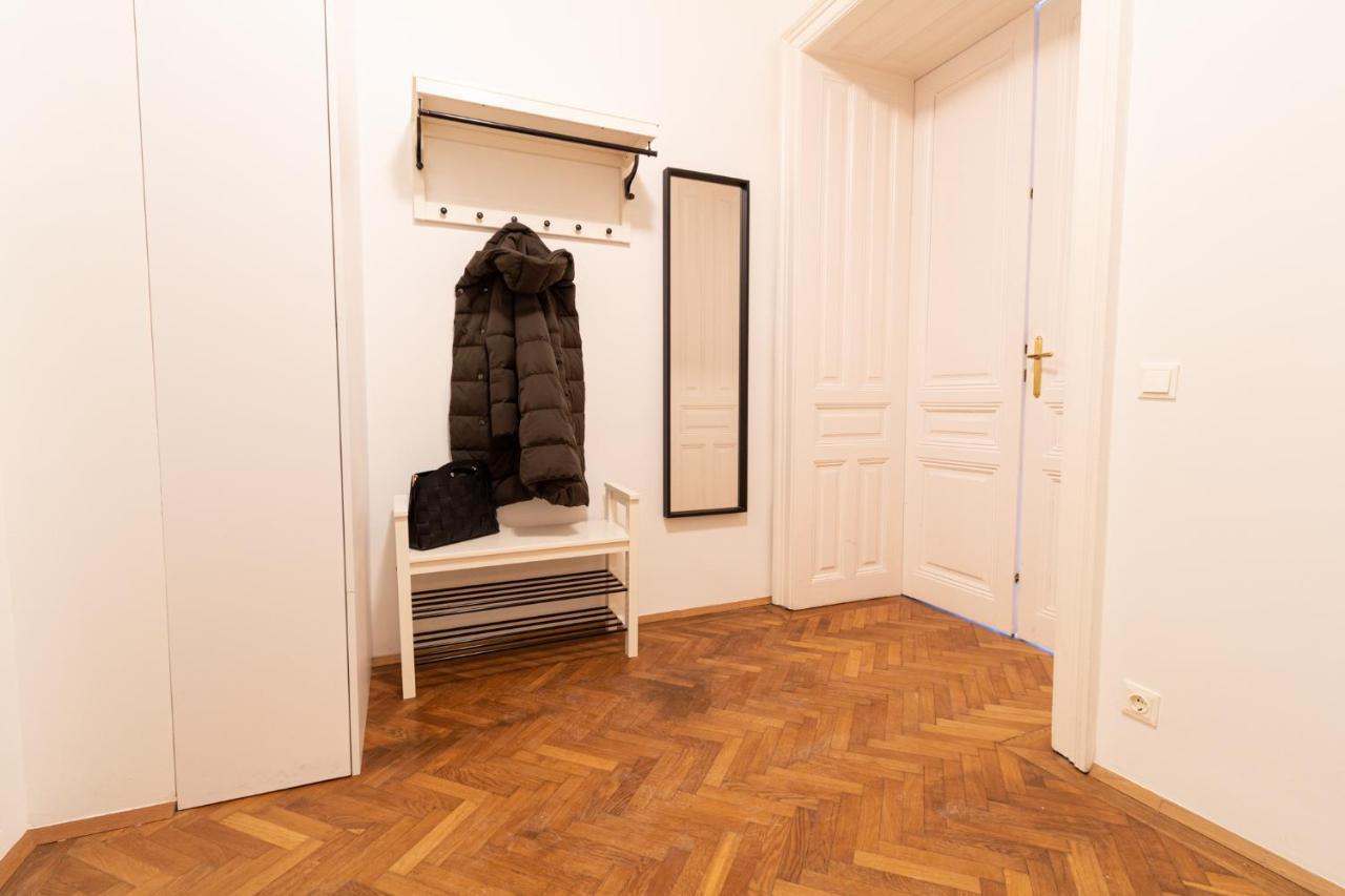 Apartment Mariahilfer Strasse *