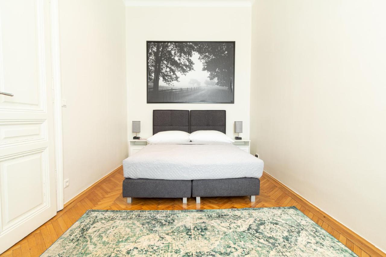 Mariahilfer Strasse Apartment