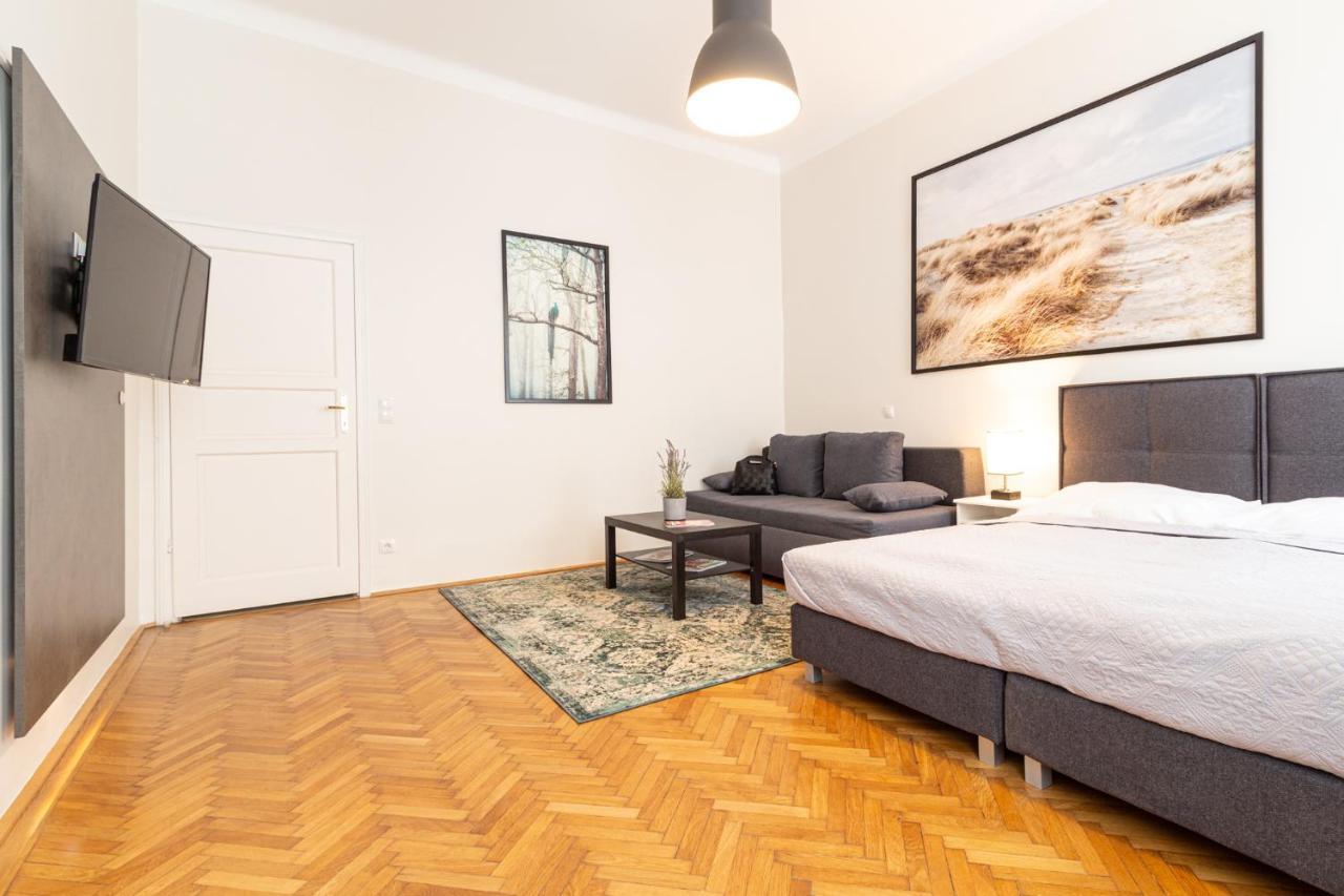 Mariahilfer Strasse Apartment