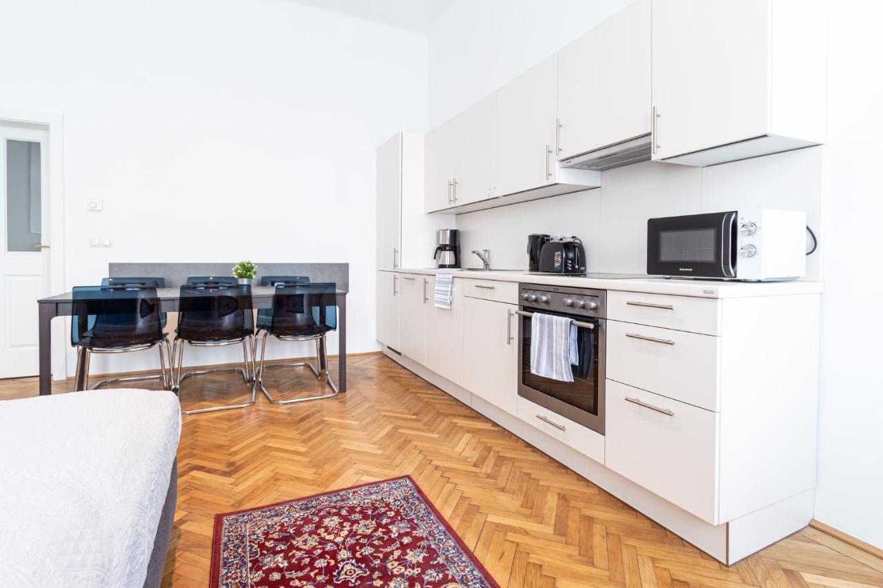 Mariahilfer Strasse Apartment