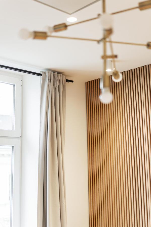 Apartment Zeus Design