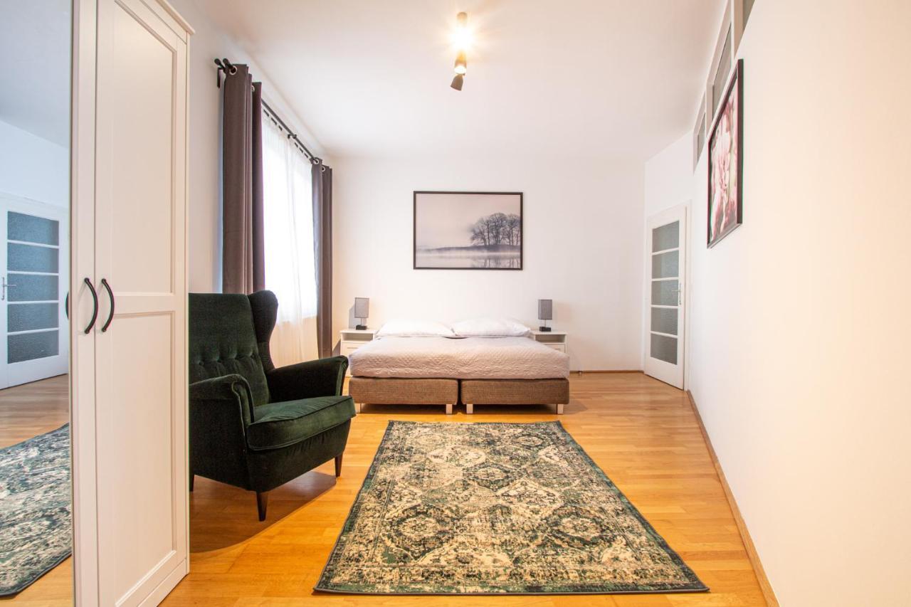 Mariahilfer Strasse Apartment