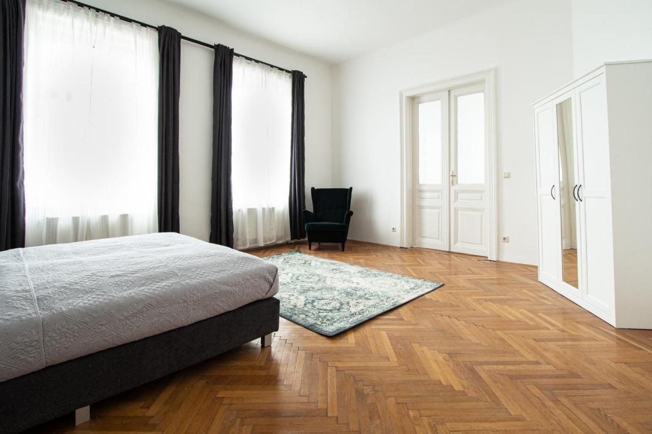 Mariahilfer Strasse Apartment Vienna