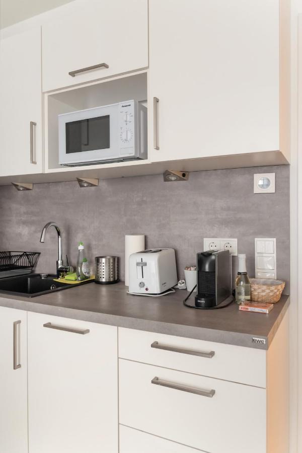 Quiet And Cozy Next To Mariahilfer Strasse And Naschmarkt With Ac, Minimum 30 Nights Apartment *