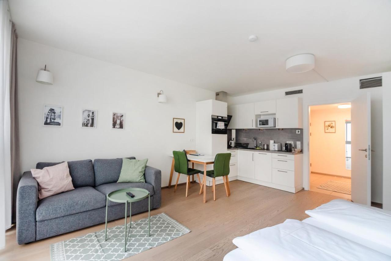 Quiet And Cozy Next To Mariahilfer Strasse And Naschmarkt With Ac, Minimum 30 Nights *