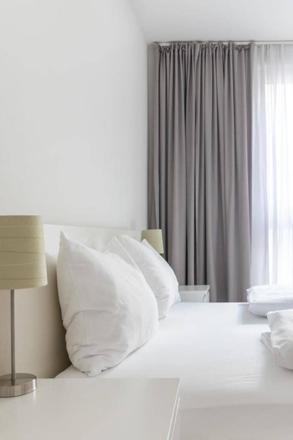 Quiet And Cozy Next To Mariahilfer Strasse And Naschmarkt With Ac, Minimum 30 Nights * Wien