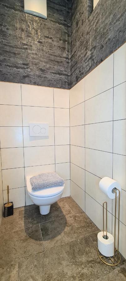 Wiener Buddha Style Flat With Inner Garden- Marzstrasse